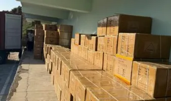 Doganat bllokojnë mallra të dyshuara për shkelje të pronësisë/ Strukturat doganore vijojnë verifikimet e markave dhe…