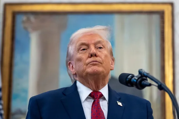 Donald Trump shtyn sulmet ajrore ndaj Iranit, 5 ditë afat për bisedime