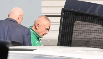 Dorëzohet Ilir Meta/ Pas më shumë se 1 viti në qeli, heq dorë nga kërkesa për zëvendësimin e masës së sigurisë