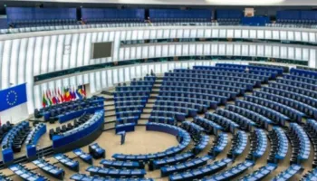 Draft-raporti i Parlamentit Evropian: Kosova humbi një vit të tërë për shkak të krizës politike, “ngërçi” bllokoi…