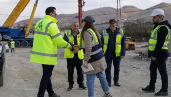Drejtori i ARRSH inspekton punimet në aksin Papër-Ura e Grykshit, projekti arrin 61% realizim