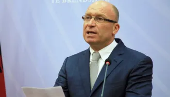 Dritan Demiraj: Berisha ka filluar të mendojë të largohet, PD e mbushur me pensionistë