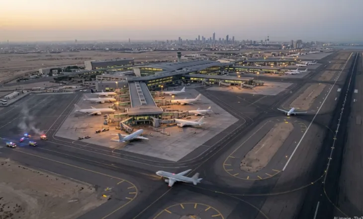 Dronët iranianë godasin Aeroportin Ndërkombëtar të Kuvajtit