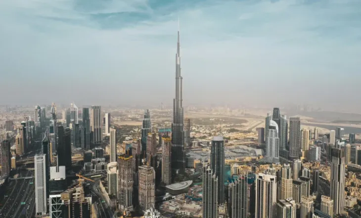 Dubai në test: a mbetet qyteti një strehë e sigurt për biznesin?