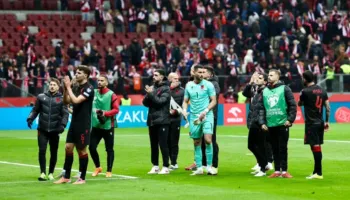 Duka, mesazh kuqezinjve: Mos e ulni kokën, kjo humbje nuk që e zbeh krenarinë që ndjej për ju