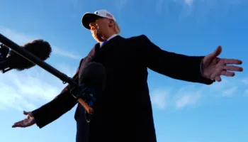 Dy javë luftë e kanë gjunjëzuar Trumpin…