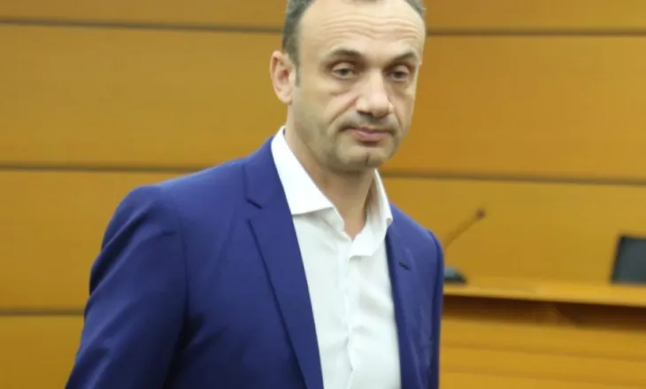 Dy vite pas arrestimit, KPA shkarkon nga detyra prokurorin Aurel Zarka