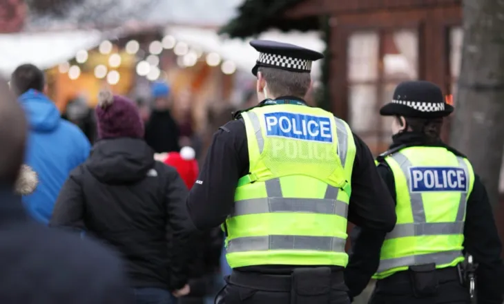 Dyshohet se spiunuan për Iranin/ 10 të arrestuar në Londër, ndihmuan shërbimin e inteligjencës së jashtme për…