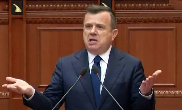 E meriton pas asaj dite’/ Ora luksoze mijëra euro për Taulantin, kamerat kapin bisedën mes ‘skifterit’ dhe Ballës