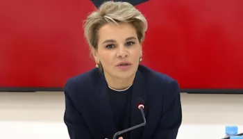 E njihni të dashurën e djalit të Monikës? Emri do t’ju habisë!