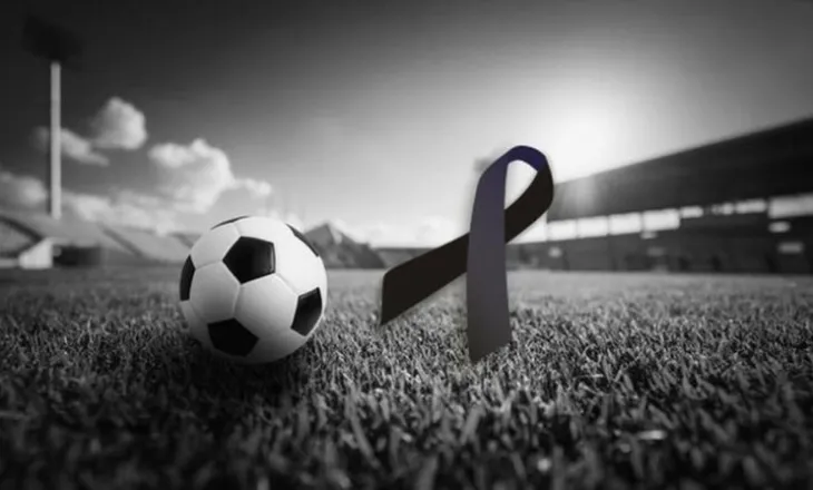 E trishtë! Ndërron jetë ish-futbollisti para ndeshjes, gjysmëfinalja e “play off” nis me një minutë heshtje (Emri)