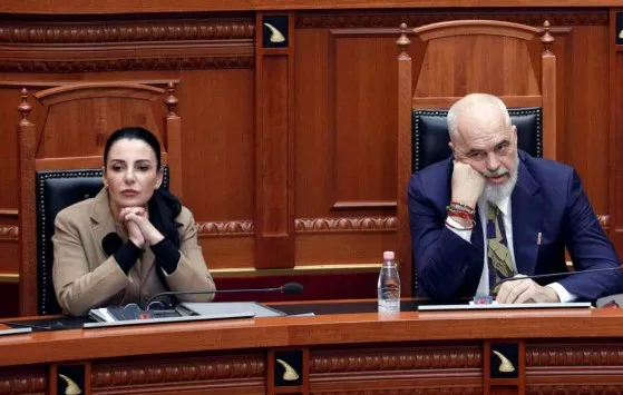 Edi Rama pranon konfliktin me ndërkombëtarët për çështjen “Balluku”, kryeministri në hall nga bllokada europiane …