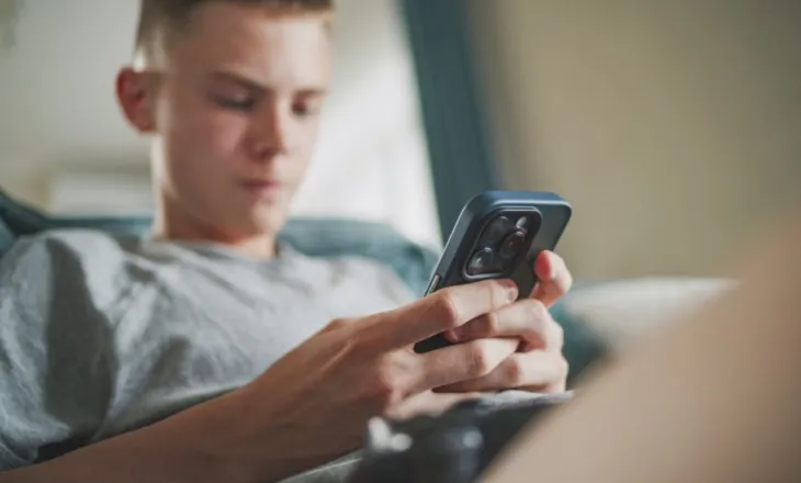 Edukimi digjital dhe kufizimet, Austria do të ndalojë përdorimin e mediave sociale për të miturit nën 14 vjeç