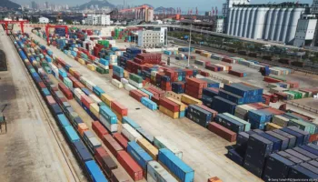 Ekonomia kineze: Objektiv rritjeje më i ulët dhe rritje shpenzimesh ushtarake