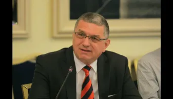 Eksperti Preçi: Tensionet në Lindjen e Mesme po rrisin panikun në tregje, ja çfarë po ndodh me çmimet