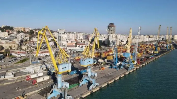 Eksportet rriten me 2,8% në shkurt, energjia dhe mineralet me ndikim kryesor