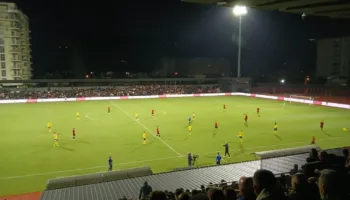 Elbasani e bën ‘ditë vere’ në Vlorë, Flamurtari nuk ngrihet