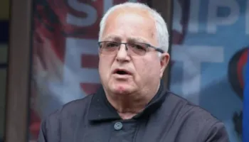 Elita e që ndjek Berishën nuk do të largohet edhe për disa vite, deri sa PD të tkurret