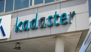 Emrat e 5 personave që fallsifikikuan në kadastër pronën e një qytetari, ja kaluan një tjetri