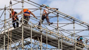 Emrat/ Gjykata bllokon kompaninë e ndërtimit, 3 zyrtarë pezullohen