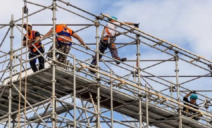 Emrat/ Gjykata bllokon kompaninë e ndërtimit, 3 zyrtarë pezullohen