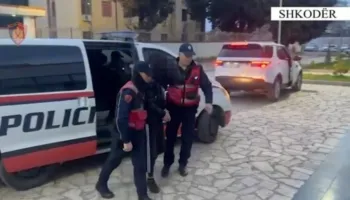 EMRI/ Largoi me makinë të riun pas një konflikti, arrestohet 21-vjeçari në Shkodër
