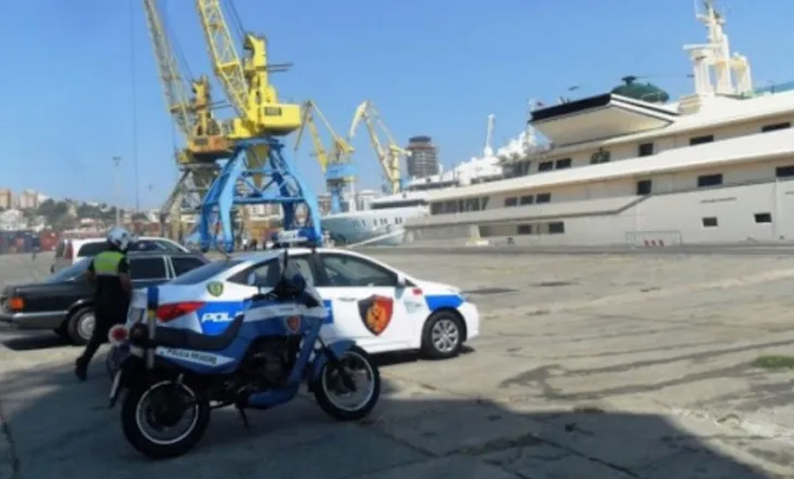 EMRI/ Po hynte në Shqipëri nga Porti i Durrësit, arrestohet 42-vjeçari me katër identitete