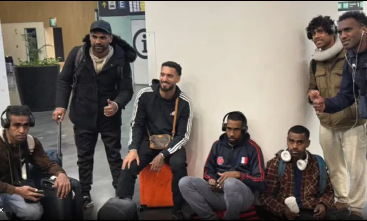 Ëndrra e Botërorit të Kaledonisë e Re nis me vështirësi, në Meksikë pa uniforma dhe askush t’i priste në aeroport