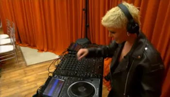 Entuziaste për eksperiencën e re, kush është  “FAIRFAX” që iu bashkua “Ferma Vip 3”