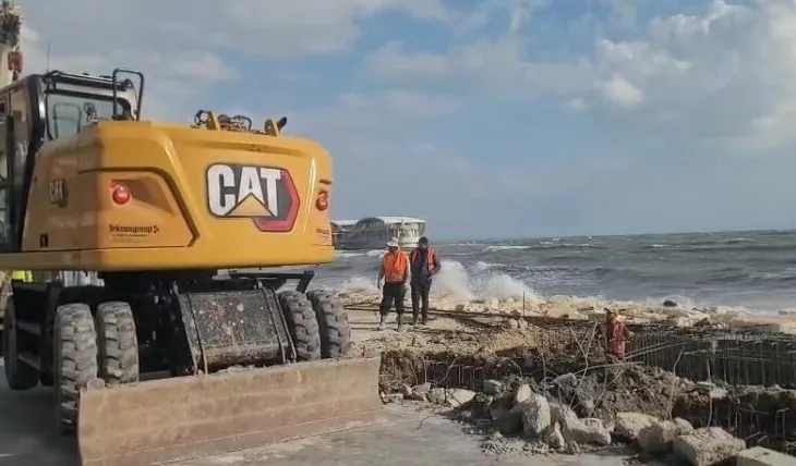 Era e fortë shkakton incident në Durrës, vetrata e xhamit shkëputet nga fasada e pallatit, s’ka të lënduar