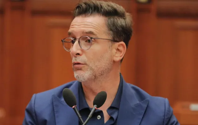 Erion Braçe vetëofrohet si kandidat për Bashkinë e Tiranës