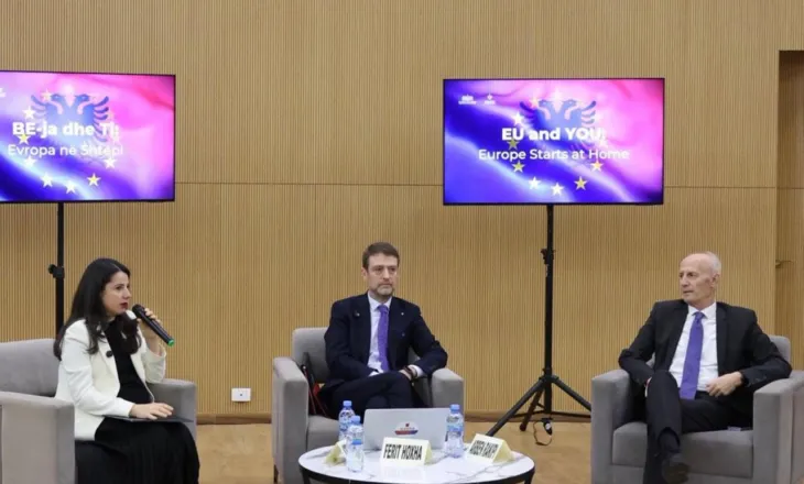 ”Europa fillon këtu”, ministrat Hoxha dhe Pirdeni tur dialogu me studentët