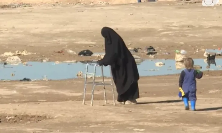 “Eva Dumani nuk kthehej, thoshte se ka amanetin e babit”/ Exclusive, shqiptarja e rekrutuar nga Xhihadi që u riatdhesua: E njoh personalisht, gjyshja e tyre…