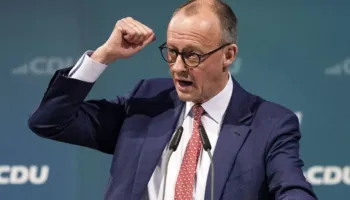 “FALEMINDERIT TRUMP!” – Gjermania dhe Britania mbështesin armëpushimin