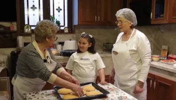 Filluan ballokumet e Ditës së Verës (video)