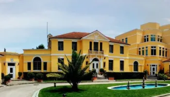 “Fitër Bajrami”, Ambasada Amerikane: Festë të bekuar të gjithë besimtarëve shqiptarë