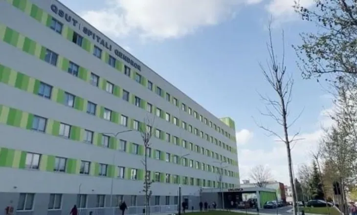 Foshnja 2-muajshe ndërroi jetë në QSUT, flet nëna mes lotësh: Shkaku ishte spitali, e nxorrën para kohe!