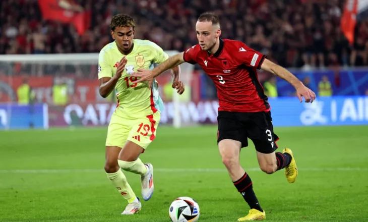 FOTO/ AEK i fiksuar pas Mitajt, trajneri serb shtyn klubin të blejë “sallksin” kuqezi