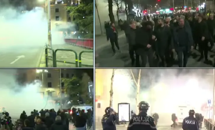 FOTO/ Hidhet gaz i madh lotësjellës pranë Kuvendit, Berisha vë maskën. Përplasje e dhunshme me policinë