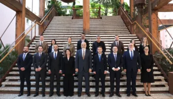 Fotoja zyrtare e kabinetit të qeverisë ‘Rama 4’/ Krah Koçiut, kryeministri ndan pamje nga mbledhja e qeverisë