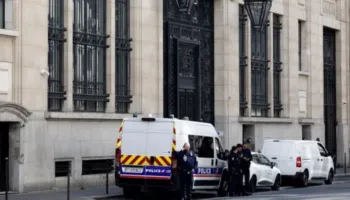 Franca nis hetimet për terrorizëm pas tentativës për sulm ndaj një banke në Paris