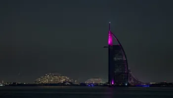 Frika nga lufta, të pasurit e Dubait paguajnë deri në 200 mijë dollarë për t’u larguar