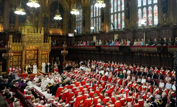 Fundi i një epoke, Parlamenti britanik përjashton “lordët e trashëguar” pas 700 vjetësh histori