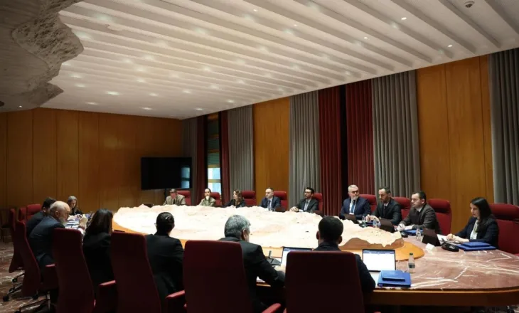 “Gati aktet nënligjore për bastet sportive”, zbardhen vendimet e Qeverisë: Hapet liceu francez në Korçë, 67 milionë euro për sistemin e kanalizimeve