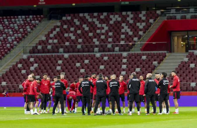 Gati për Poloninë, zbulohen numrat në fanellë që do mbajnë lojtarët kuqezi