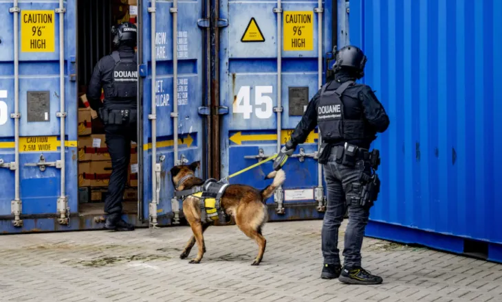 Gazeta holandeze: K@k@ina ishte miniera e arit, tani m@fia shqiptare ka gjetur një burim tjetër të fuqishëm