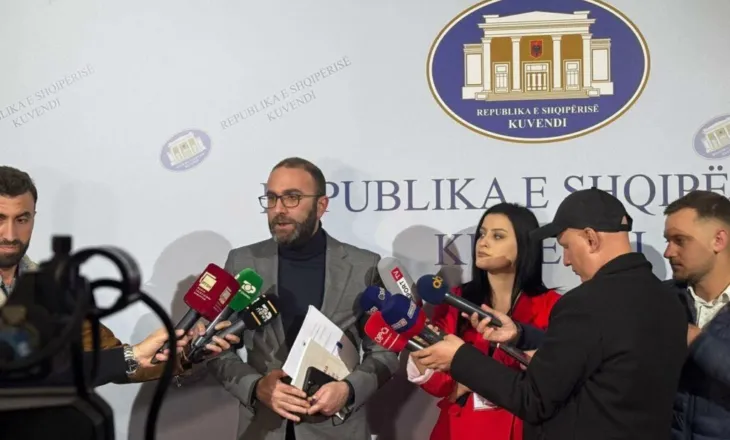 Gazment Bardhi kundër draftit të PS-së: Kjo është dhunë ndaj pakicës!