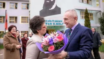 ‘Gëzuar 7 Marsin – Ditën e Mësuesit’, Meta: Mësuesi mbetet shtylla më e fortë e shoqërisë