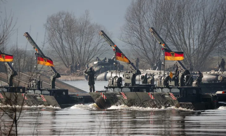 Gjermania bëhet eksportuesi i katërt më i madh i armëve në botë