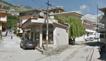 Gjirokastër, aksidentohen dy të rinj në “Granicë”